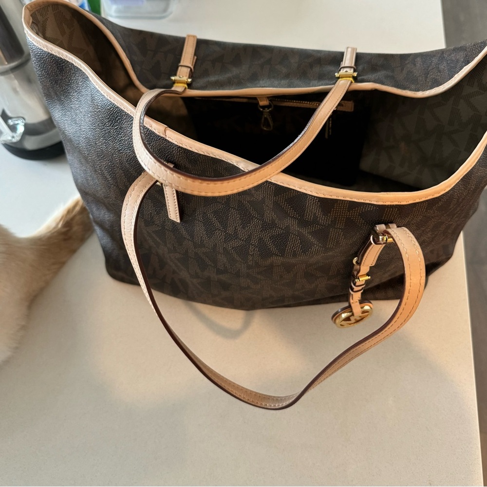 MICHAEL KORS